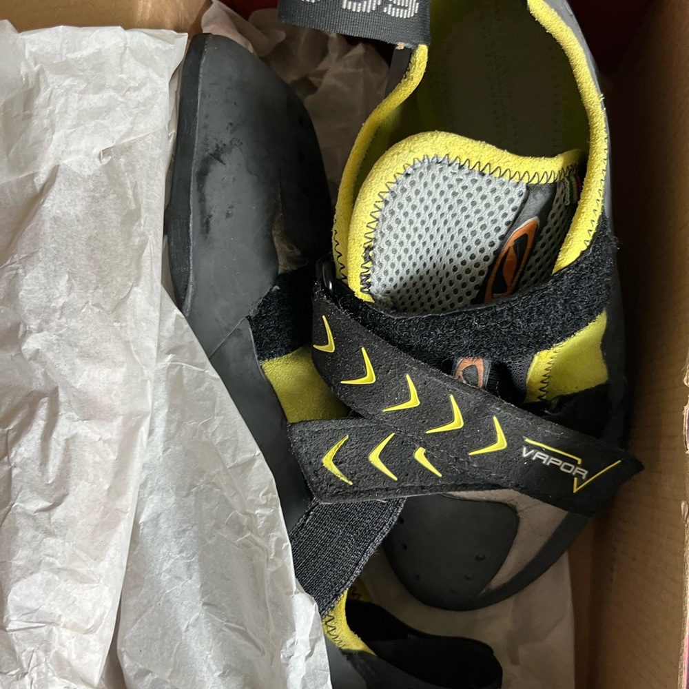 Scarpa Vapor V Shoes in Lime Fluo and Black